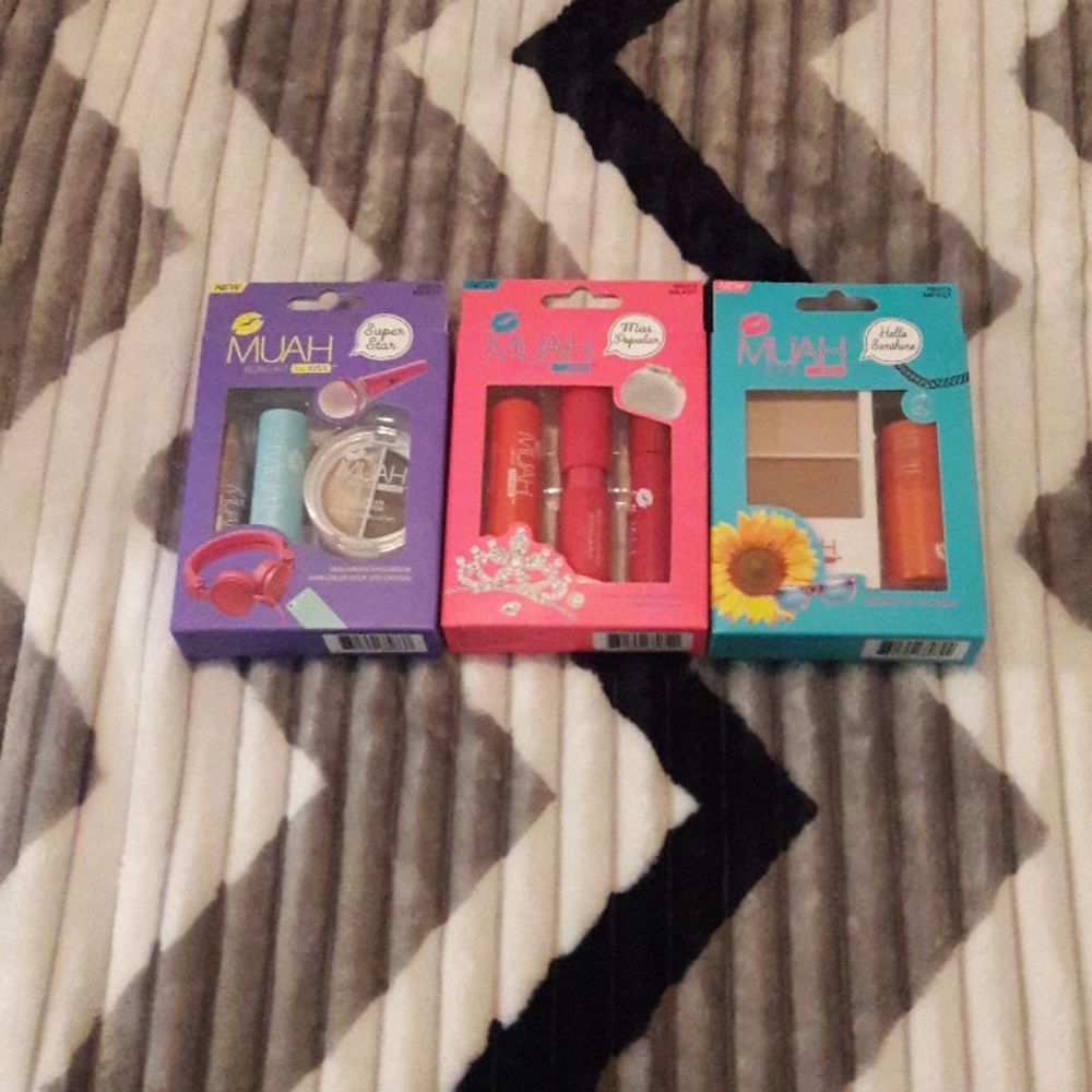 Muah Makeup Kits